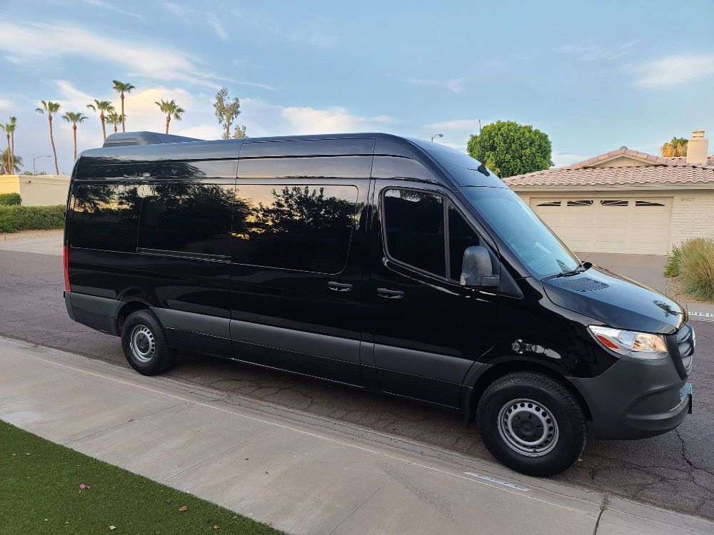 Gilbert limo