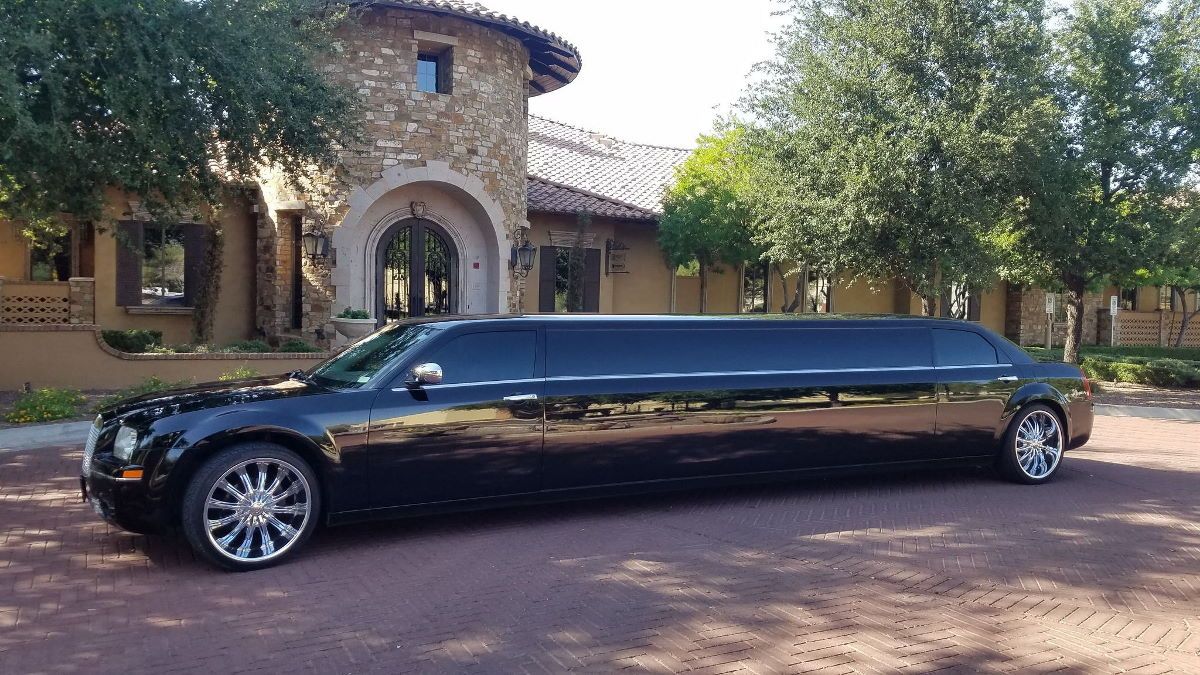 Wedding limo service Scottsdale, Arizona
