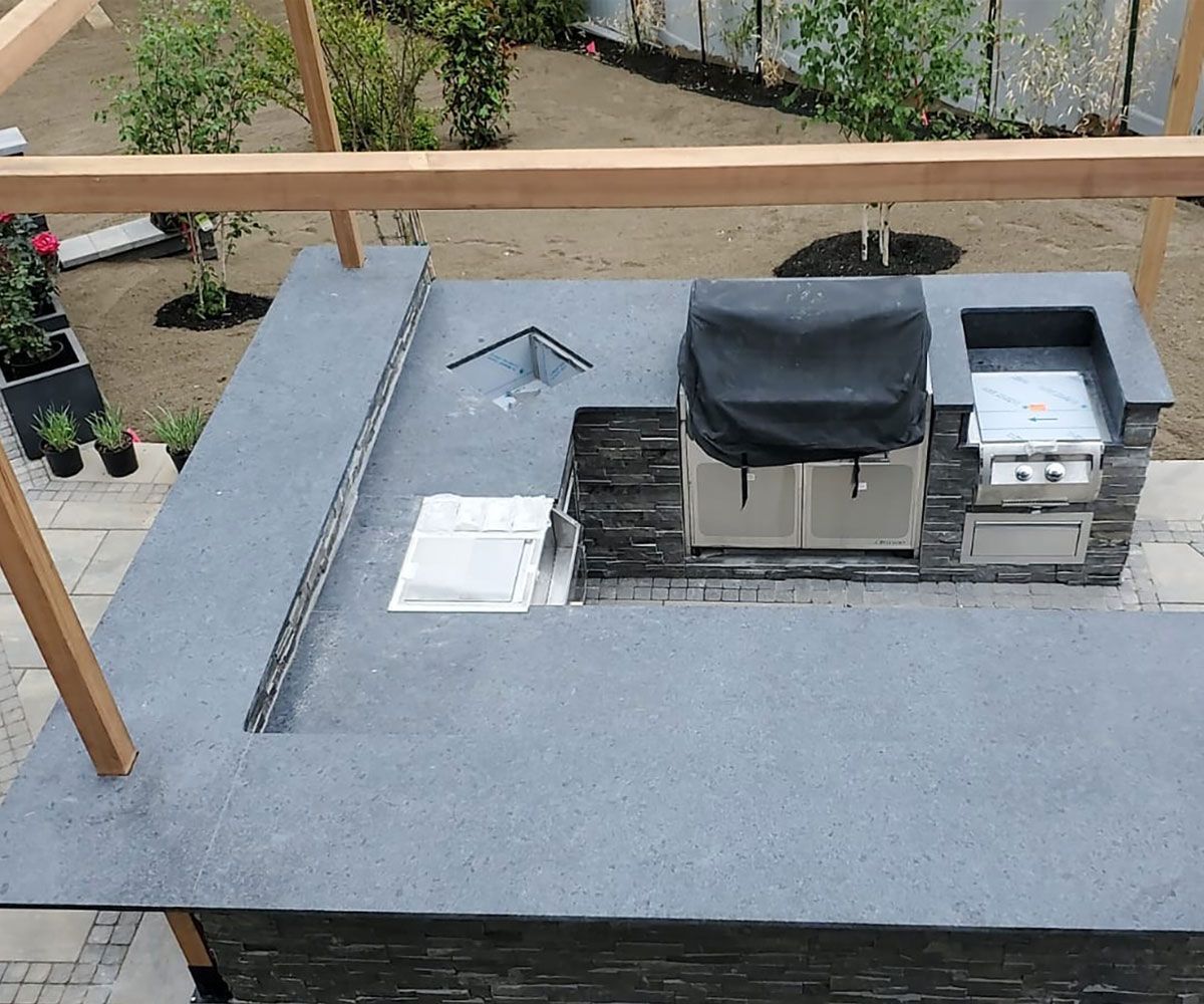 Bainbridge Ohio backyard kitchen with steel gray granite outdoor countertop