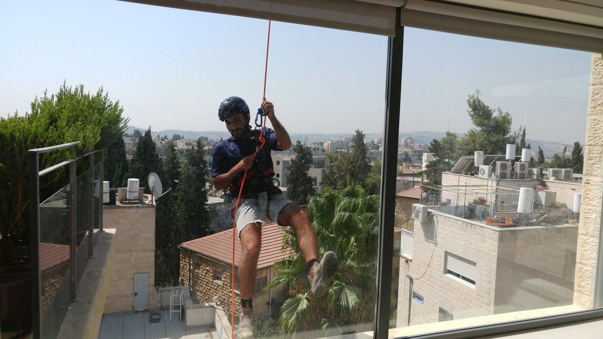 window cleaning rappling