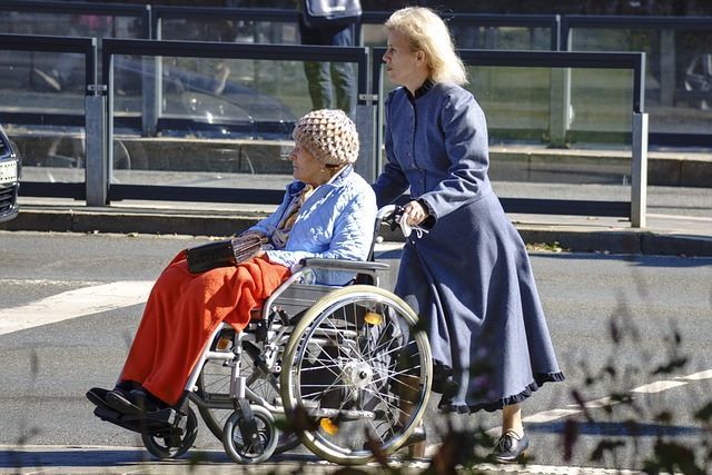 INVALIDI: CONTRIBUTO PER ASSUMERE BADANTE