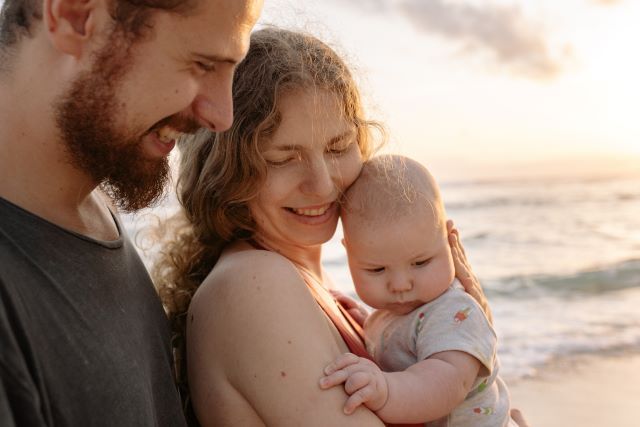 MORBO DI STILL DEL BAMBINO E DELL'ADULTO