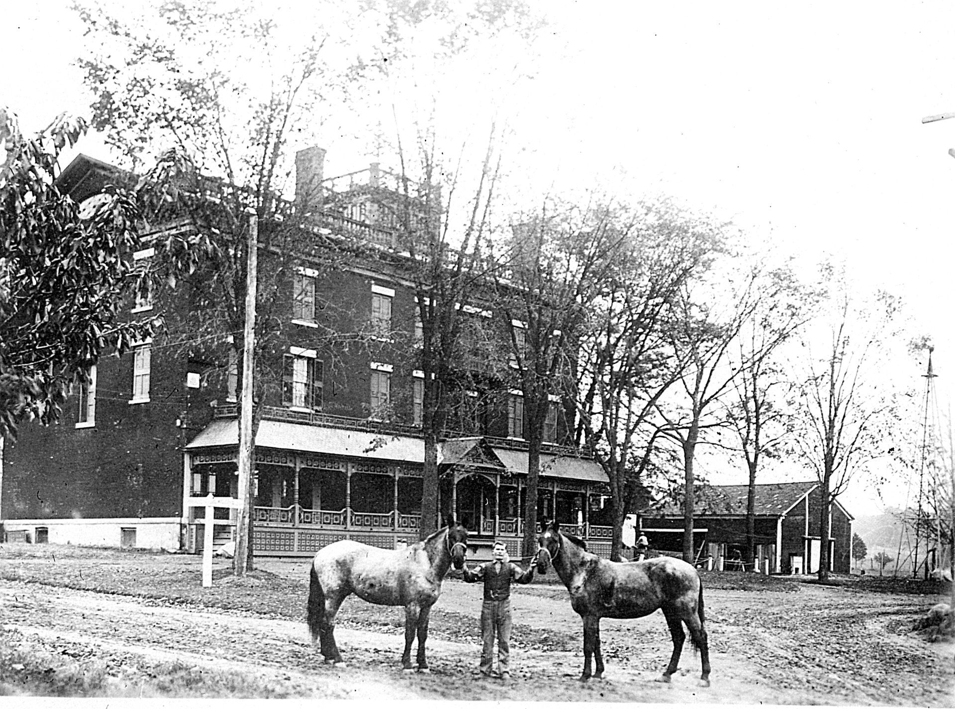 old-harvey-house-postcard