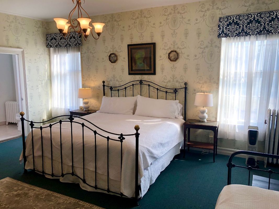 B&B room 5, heart of the Finger Lakes, NY