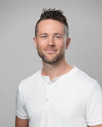 Bryan Fay, Nashville corporate headshot photographer and founder of Headshots Co.