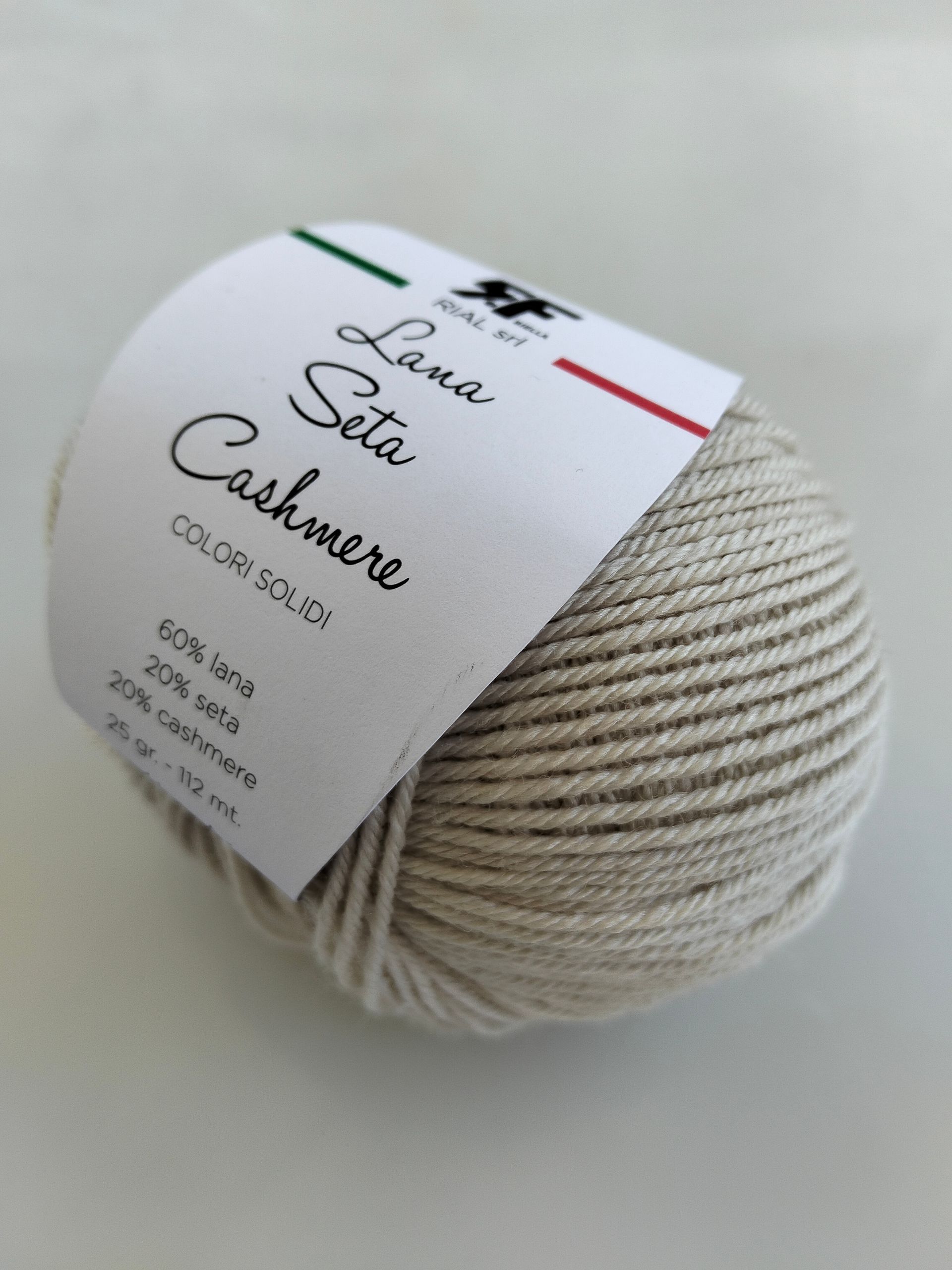 gomitoli di lana seta cashmere