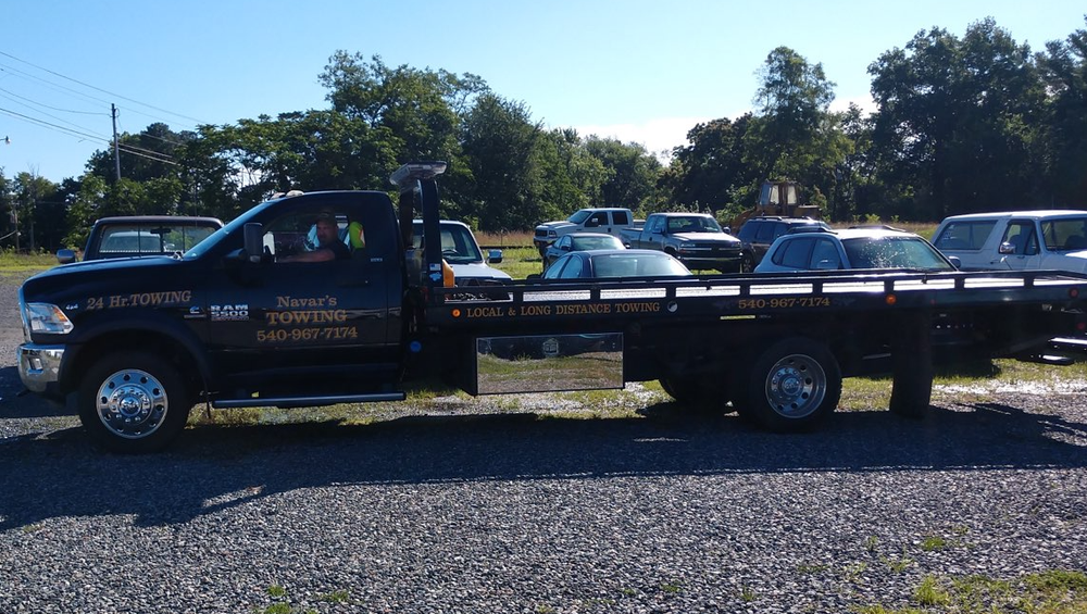 Call Navar's Towing today!