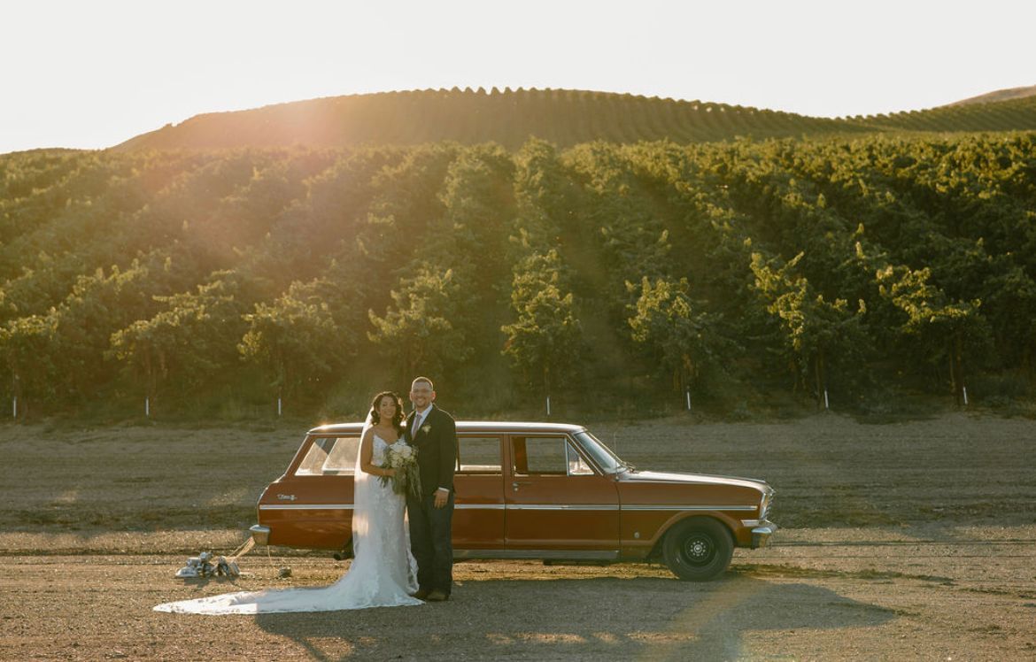 Zamora Hills Ranch vineyard wedding venue with panoramic countryside views in Northern California.Zamora Hills Ranch vineyard wedding venue with panoramic countryside views in Northern California.