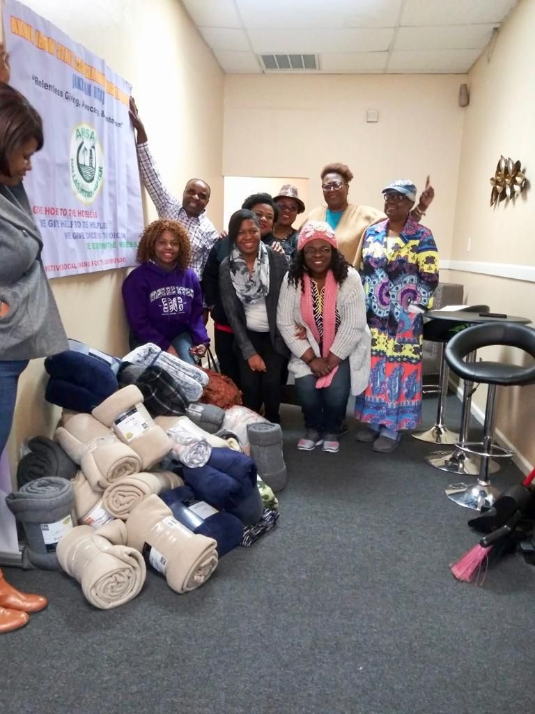 Blankets for the homeless in Dallas partnership with Unselfish Seekers 