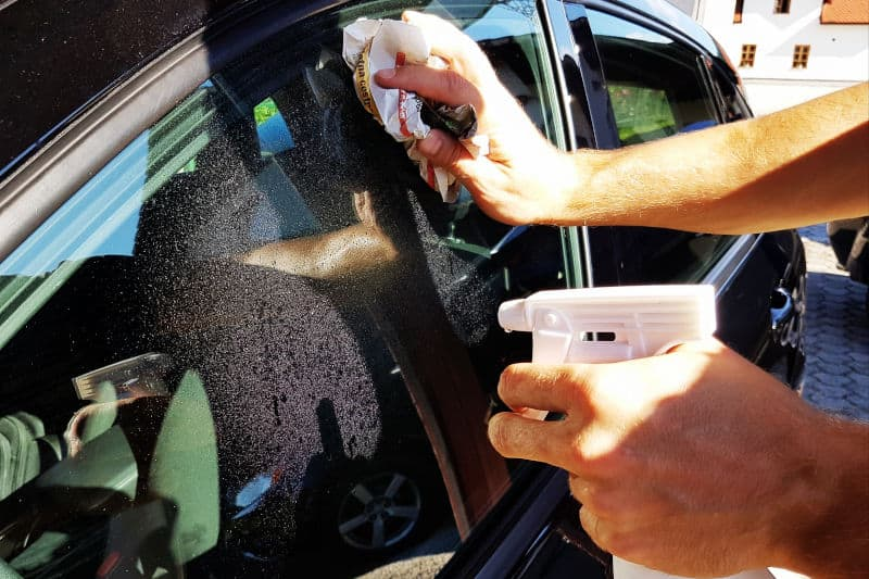 Newspaper cleans windows streak free