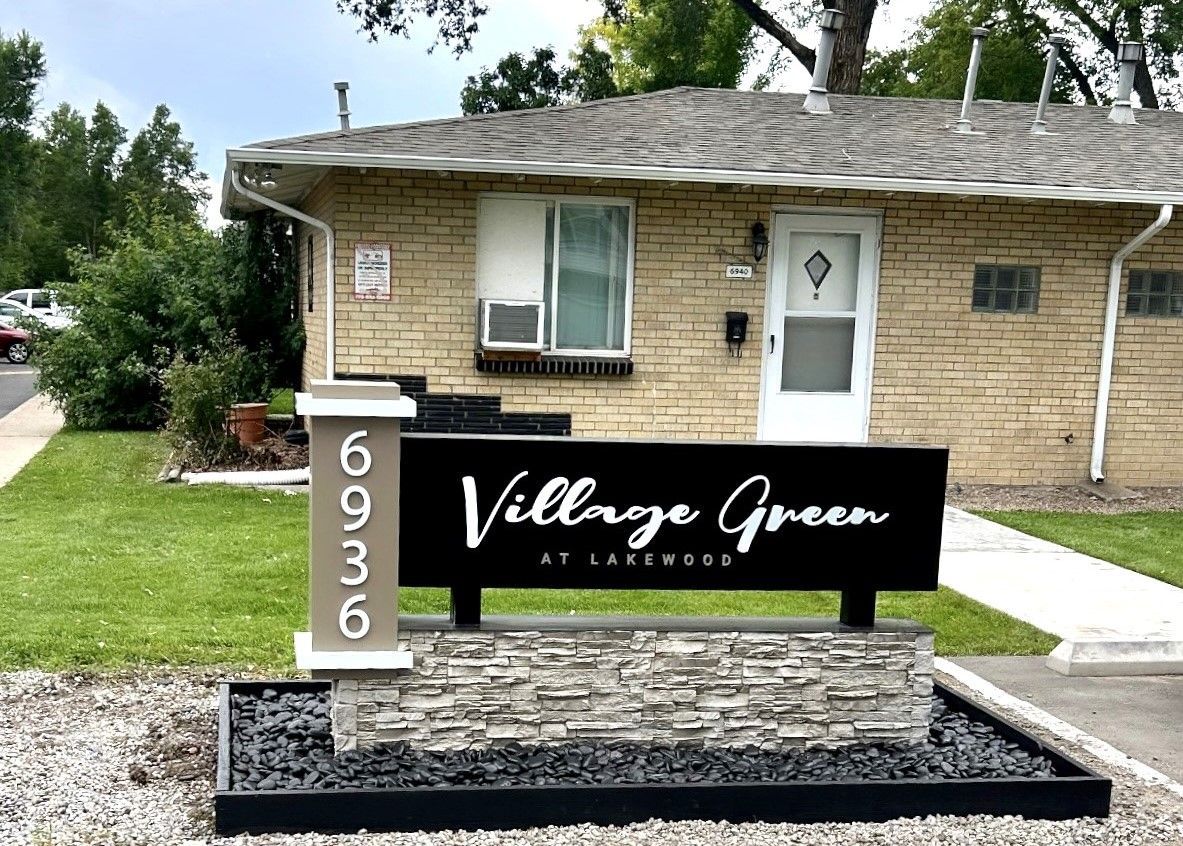 Village Green at Lakewood entrance sign