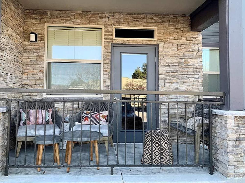 Patio with brick walls — Parkcenter Apartments