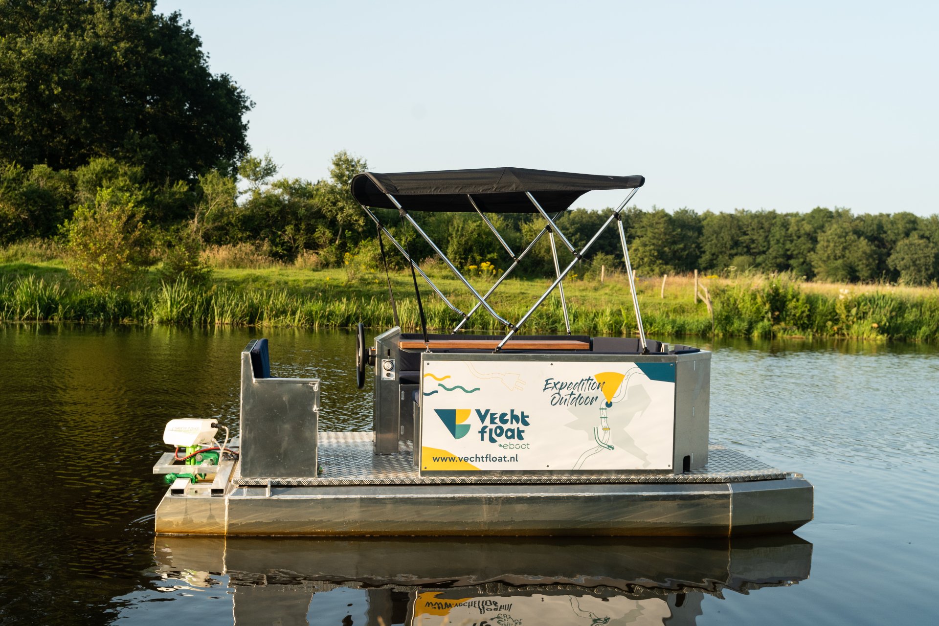 Vechtfloat e-boot van Vechtfloat in Hardenberg