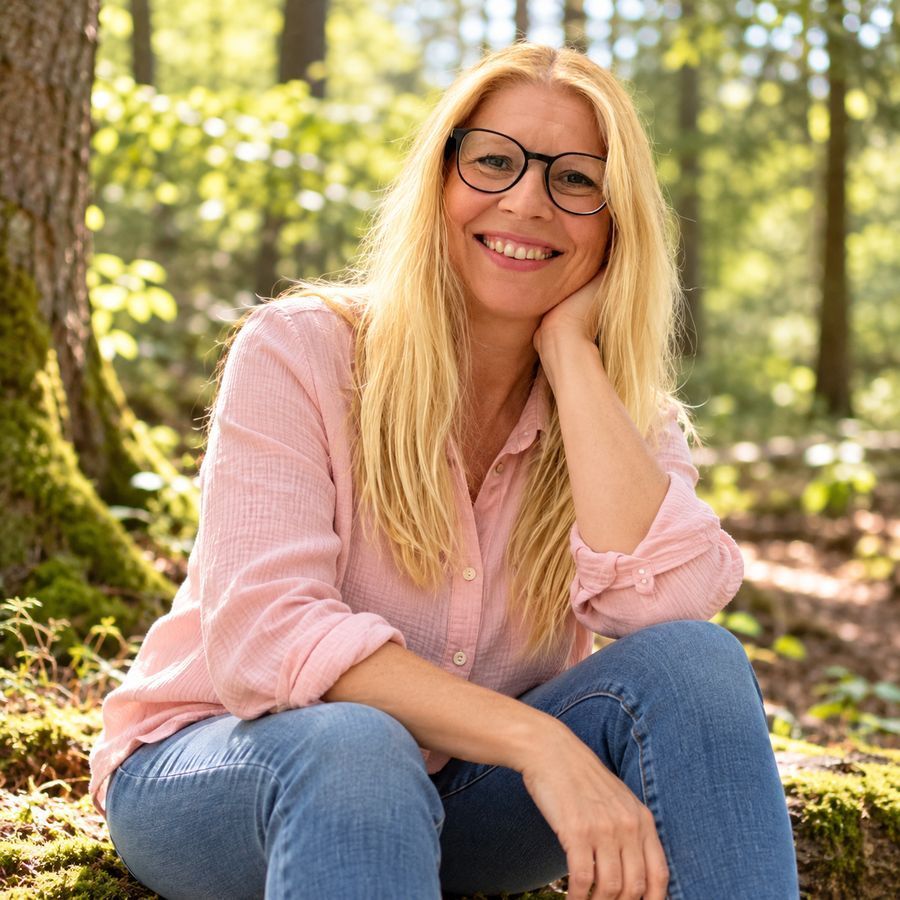 Heike Löchner, Naturtherapeutin für Frauengesundheit, in der Natur