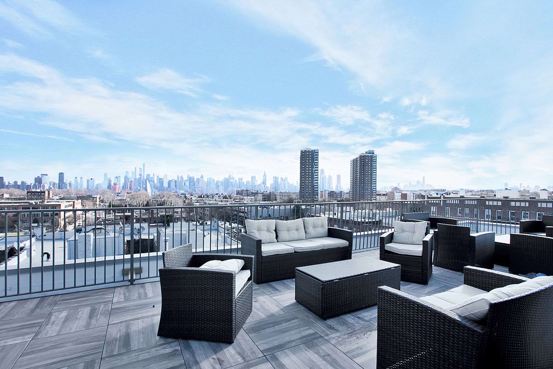 Solo West New York