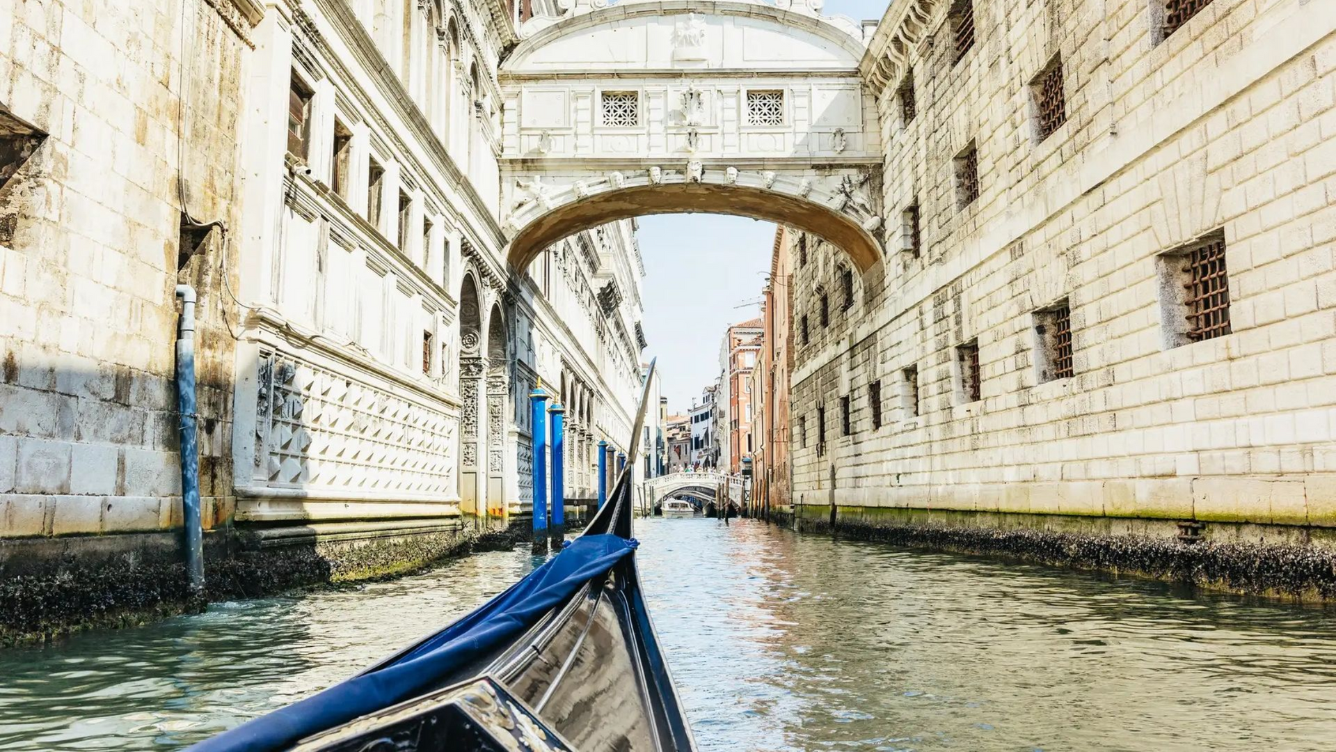 Die 4 Geheimnisse der Gondel: Entdecken Sie den Mythos von Venedig
