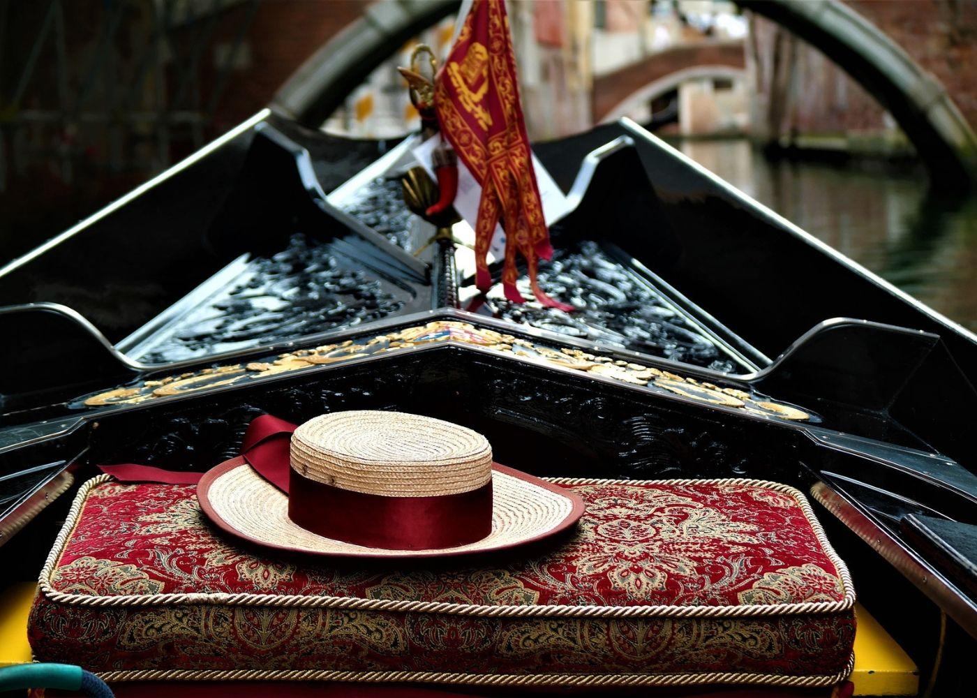 Les 4 Secrets de la Gondole : Découvrez le Mythe de Venise
