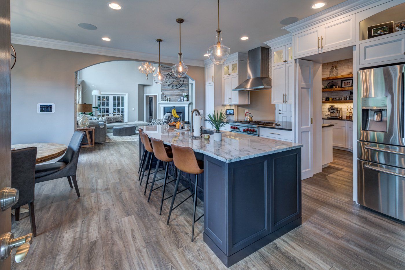 retractable backsplash