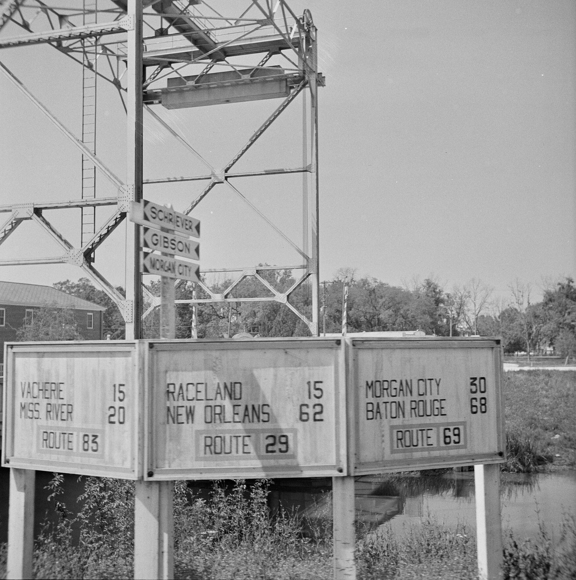 1943 photo of road signs in Thibodaux, Louisiana, by John Vachon