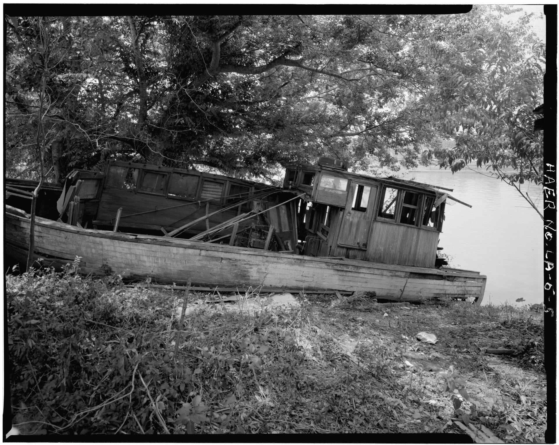https://www.loc.gov/pictures/item/la0216.photos.072485p, Public Domain, https://commons.wikimedia.org/w/index.php?curid=34121893 1968 Historic photograph by Michael P. Murphee, courtesy of the Library of Congress, Historic American Engineering Record.