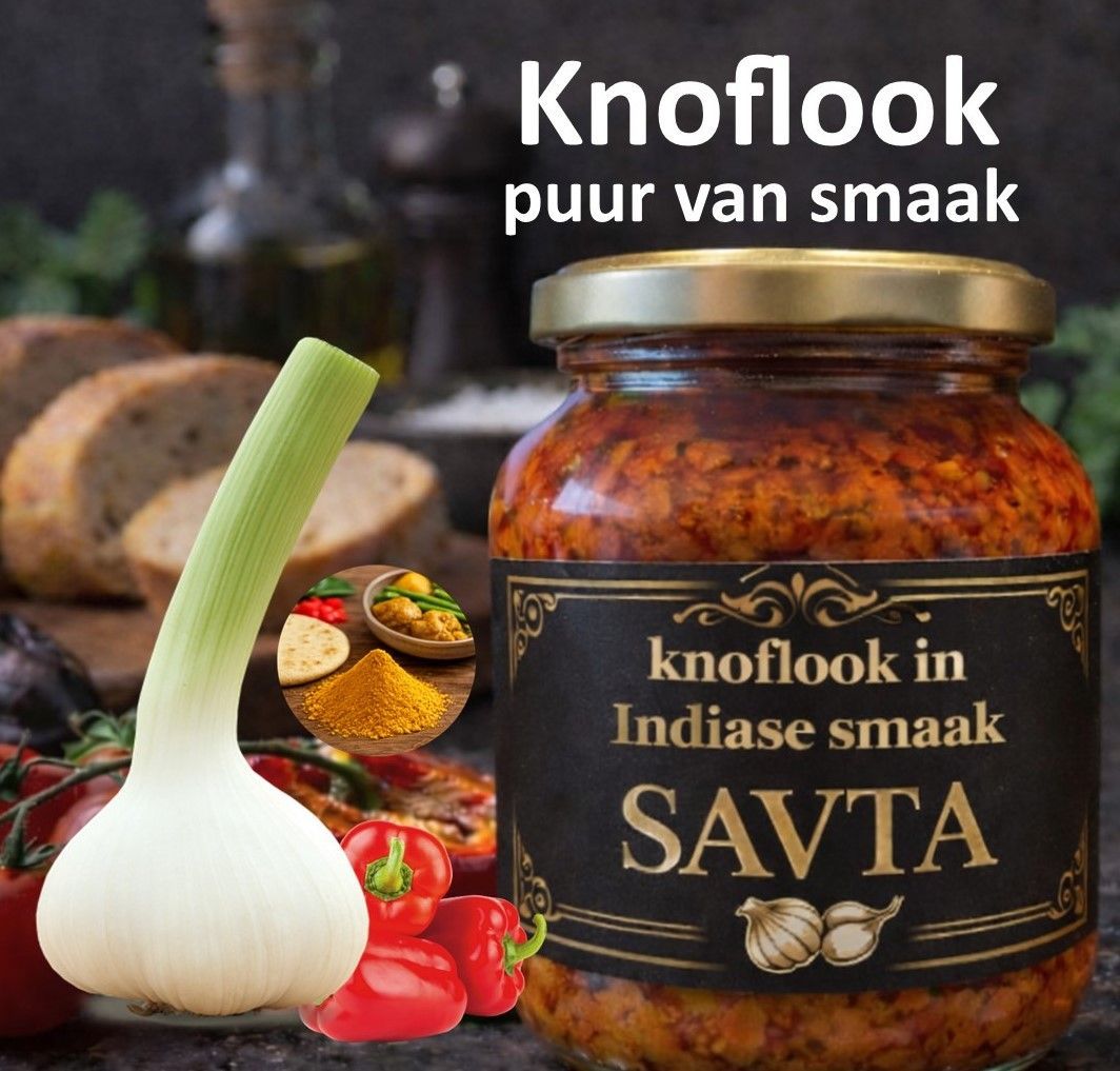 Potje knoflook met Indiase smaak van Savta, met een bol knoflook en andere ingrediënten.