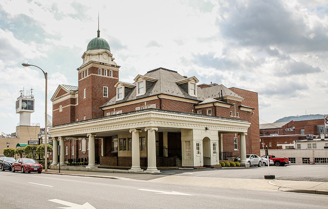 Oakey's Funeral Service's Roanoke location was built in 1937.