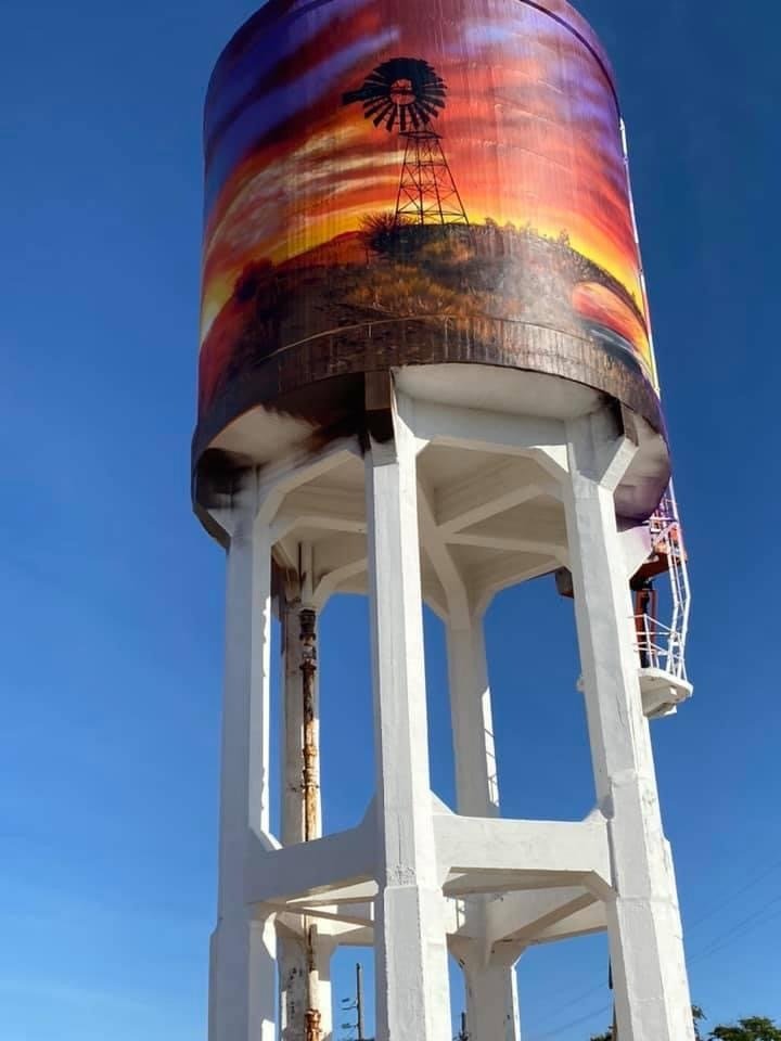 Hughenden (Mclaren Street) Water Tank Art