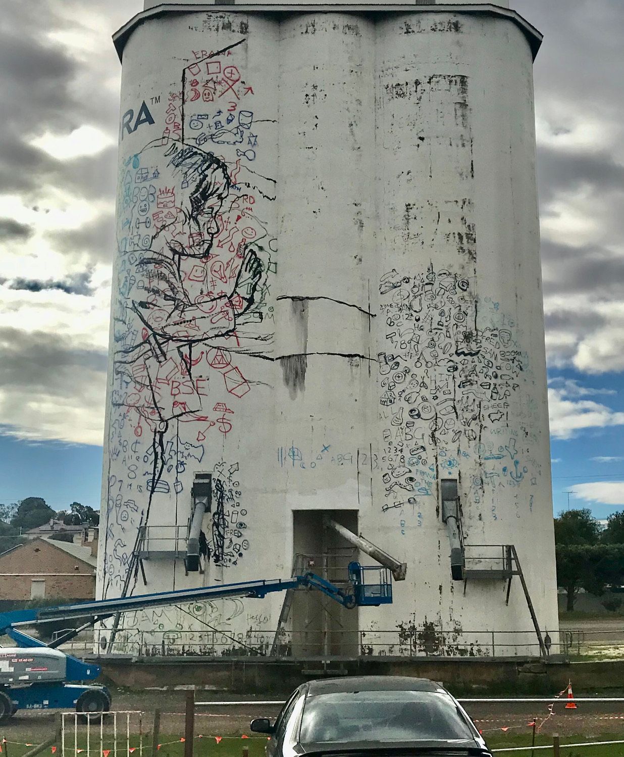 Euduna silo art