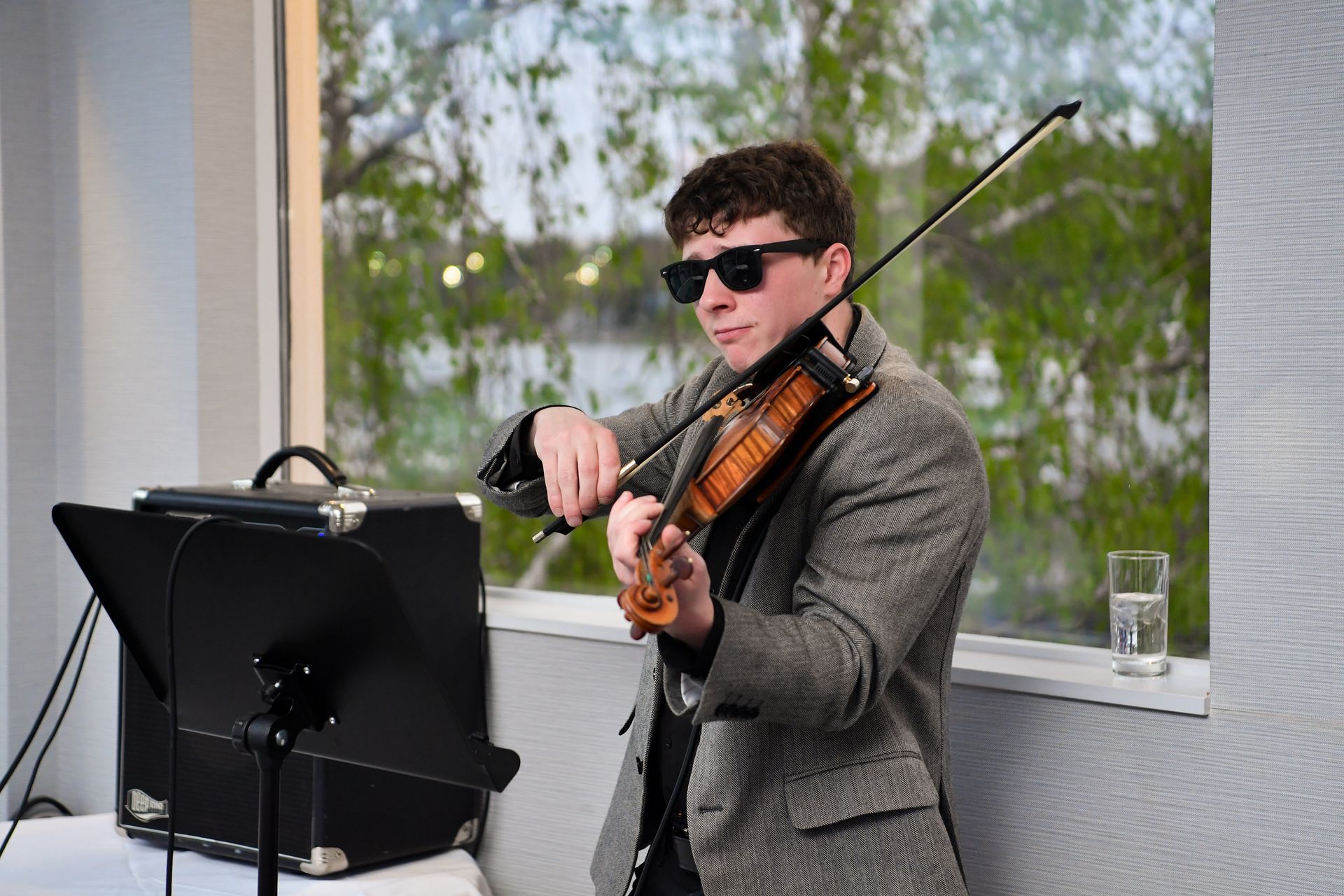 Event violinist playing