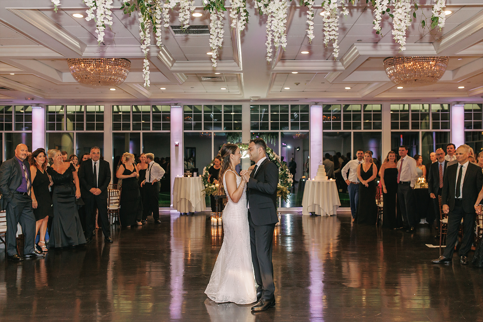bride and groom first wedding dance