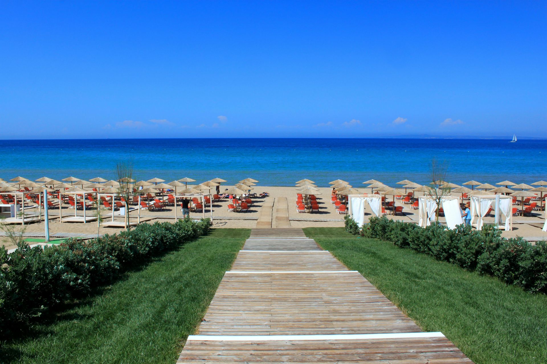 Exploring Hidden Alternatives to Popular Destinations