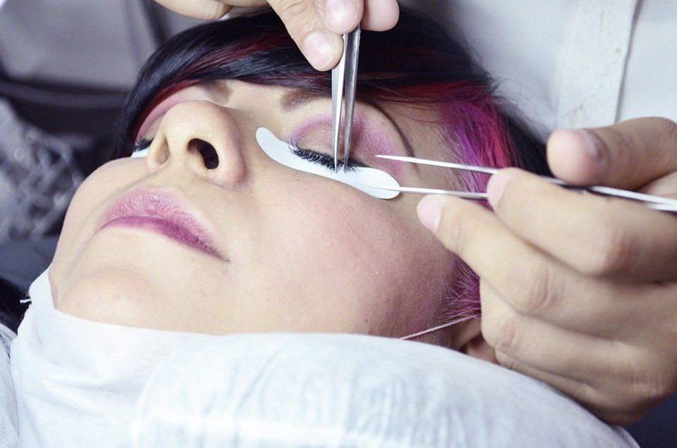 Remove lash extensions easily with coconut oil, castor oil, olive oil, and oil based cleanser