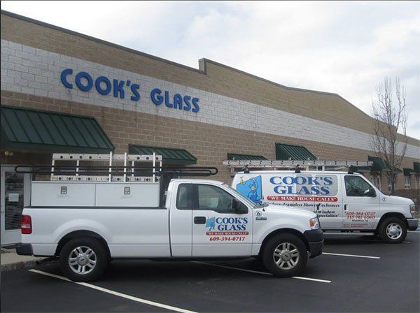 Cracked Glass — Trenton, NJ — Cooks Glass & Mirror Cracked Glass — Trenton, NJ — Cooks Glass & Mirror