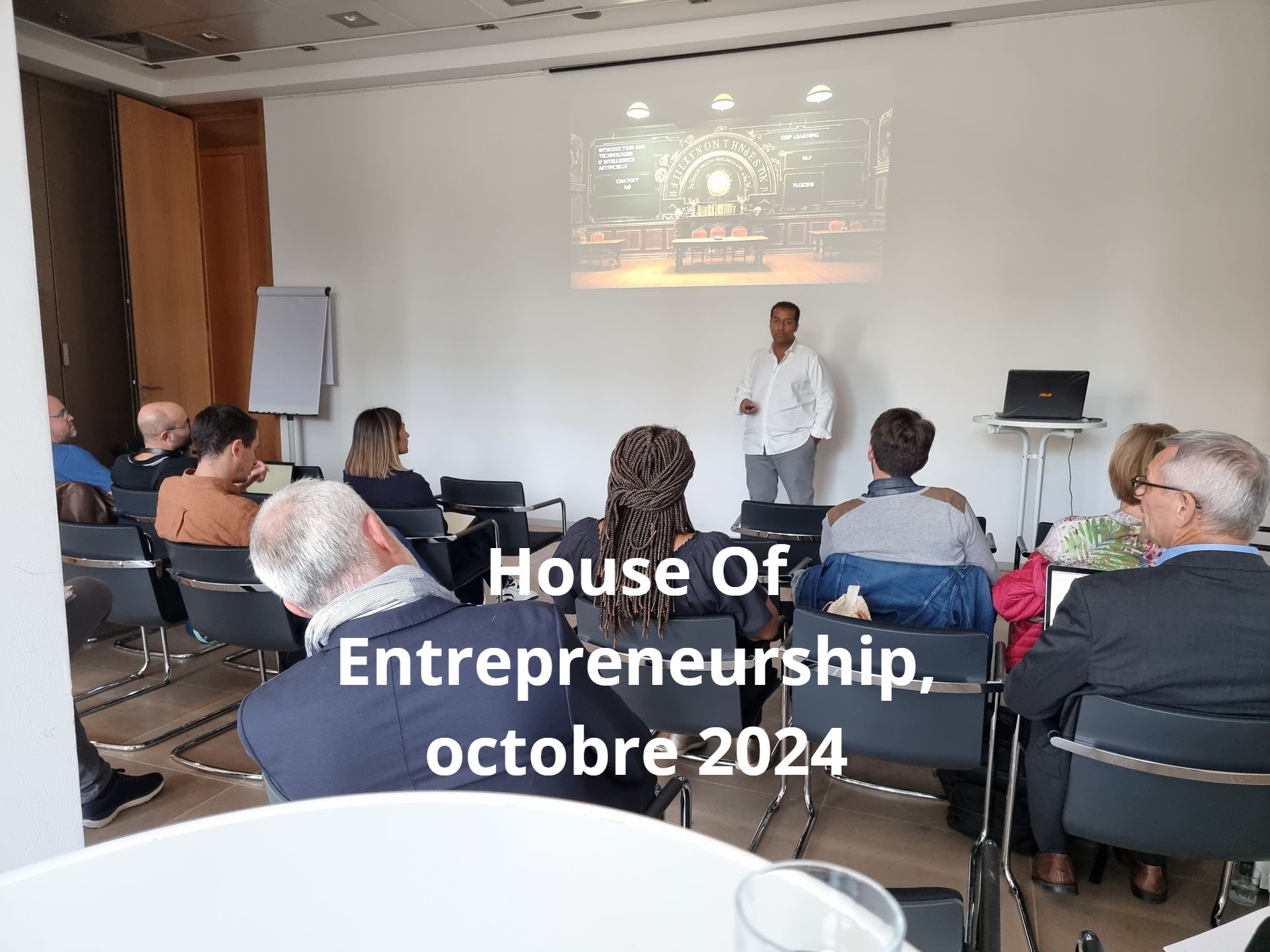 Maison de l'Entrepreneuriat en octobre 2024.Formation ChatGPT entreprise Luxembourg
Atelier intelligence artificielle B2B
