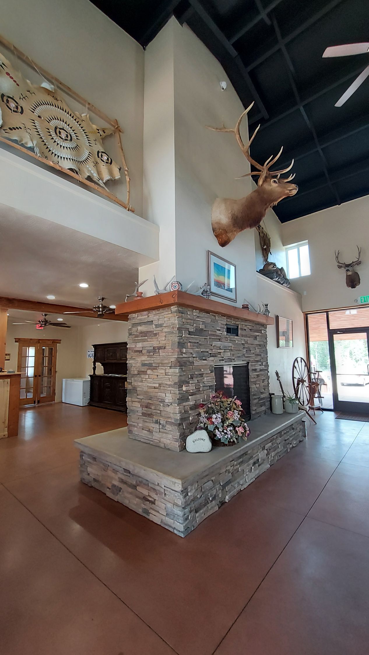 clubhouse-fireplace