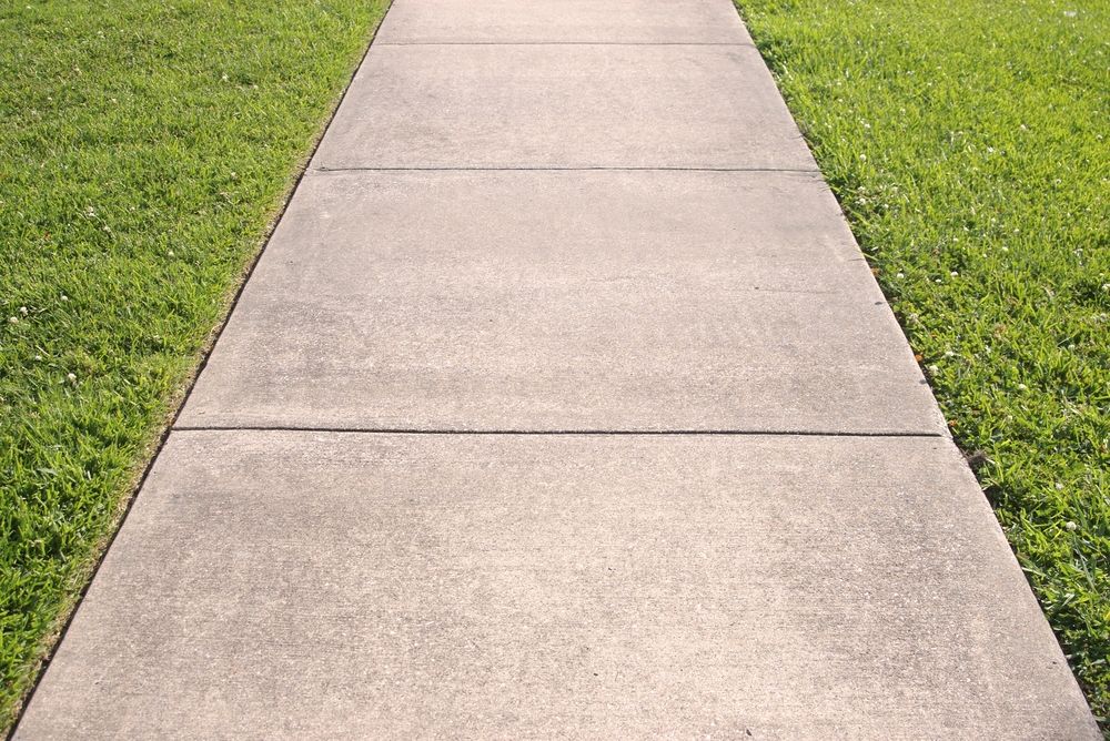Concrete Path With Grass on Either Side — Wayne Hall Concreting in South Lismore, NSW