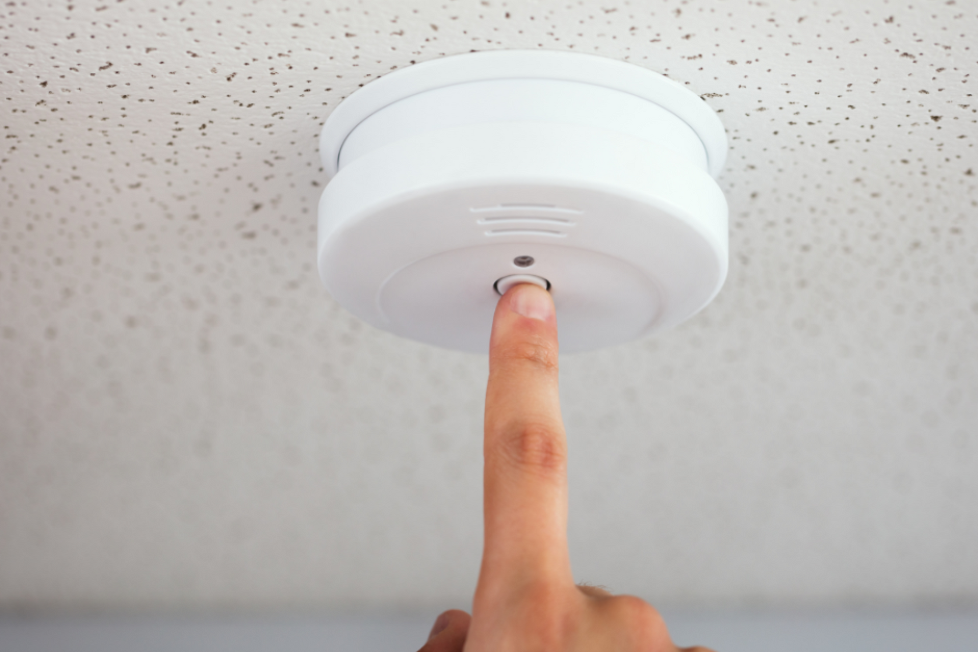 smoke alarm compliance services