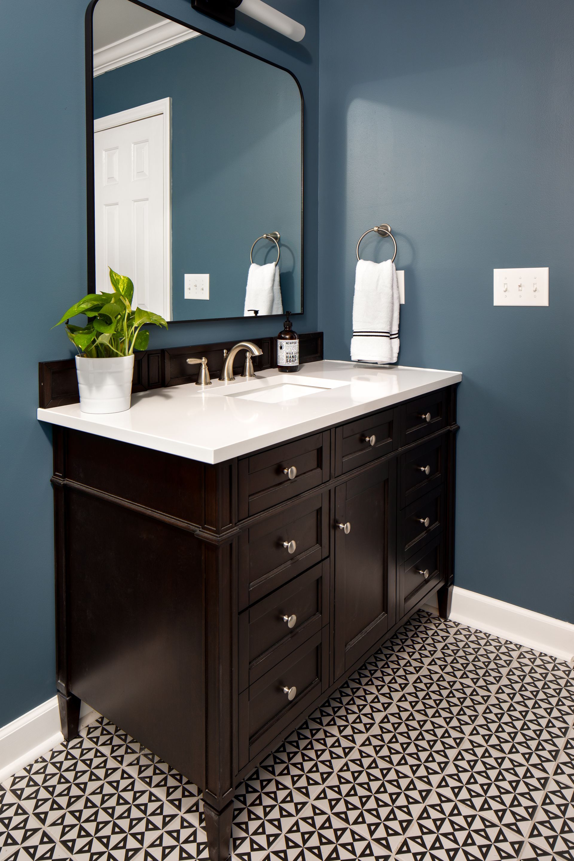 How to brighten a Dark Room With No Windows