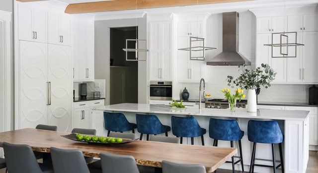 Choose the Right Bar Stool For Your Kitchen Counter