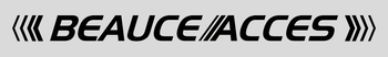 Logo BEAUCE/ACCESS en caractères noirs italiques avec des marques en forme de chevrons des deux côtés