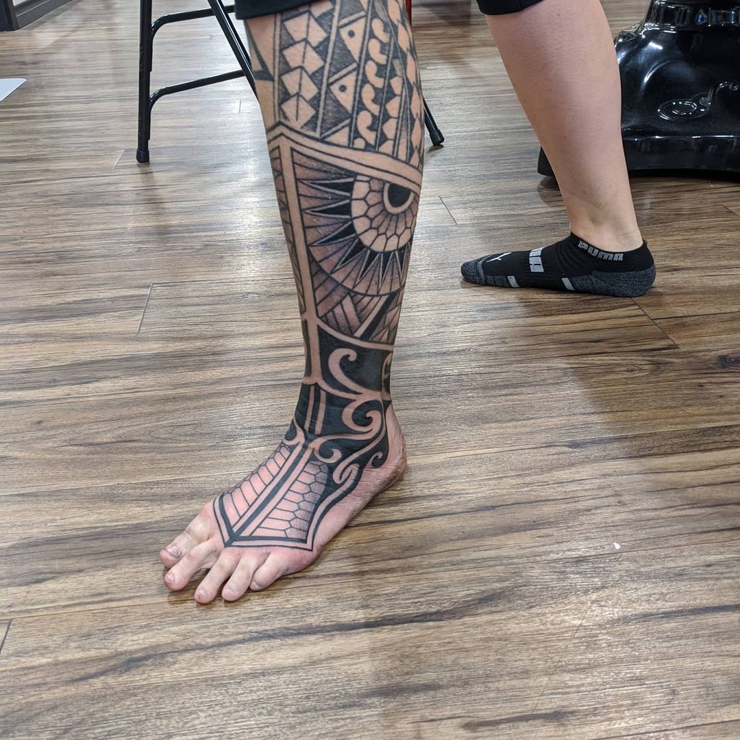 Polynesian Tattoo by Amber Strange at Black Gold Tattoo Co in Edmonton Alberta Canada