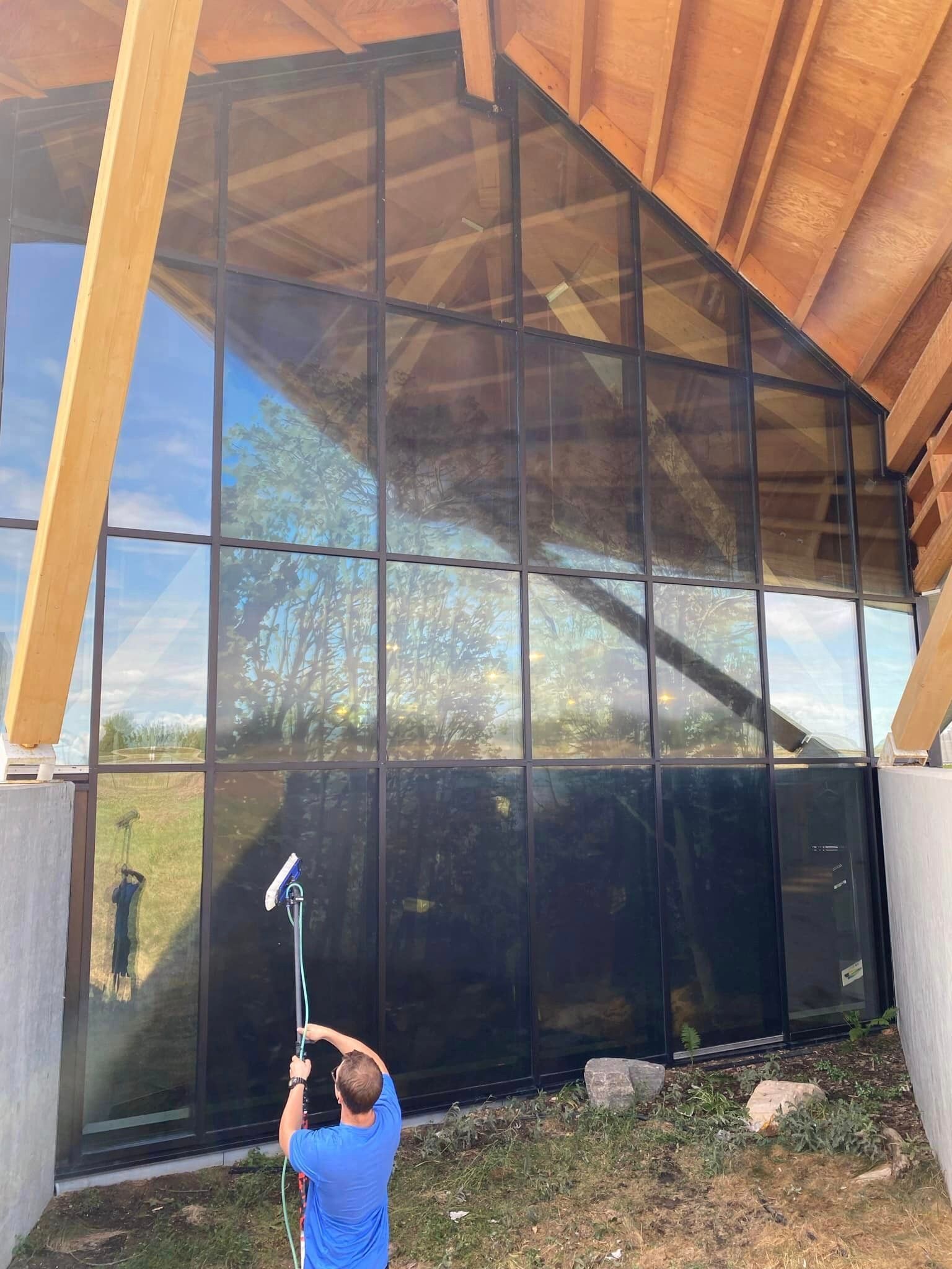 Spotless windows & cleaning serving your home cleaning needs in Alberta