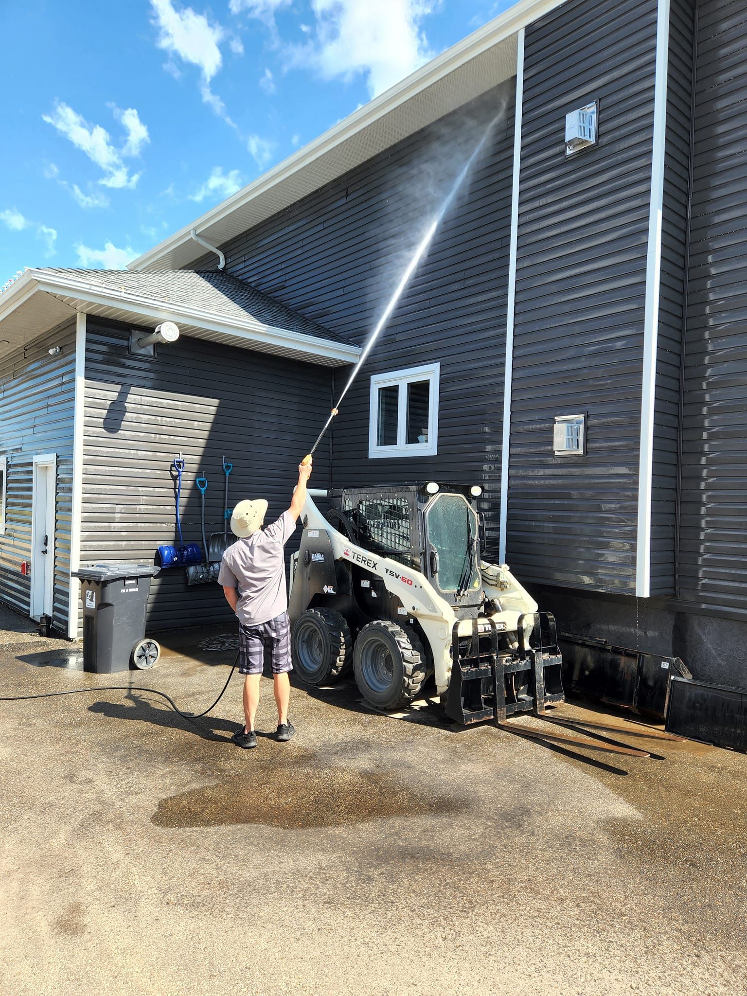 Spotless windows & cleaning serving your home cleaning needs in Alberta