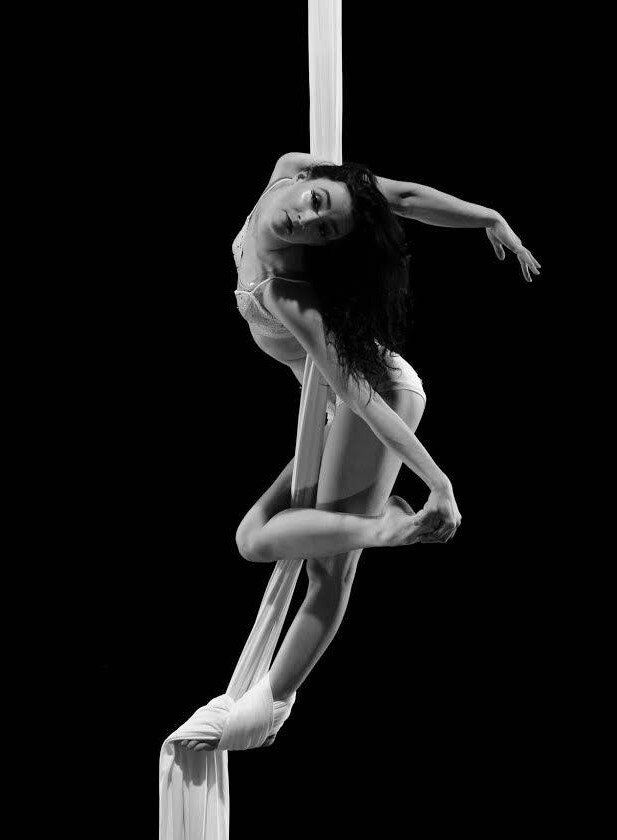 Aerial Silk Performance - Milanus Circus