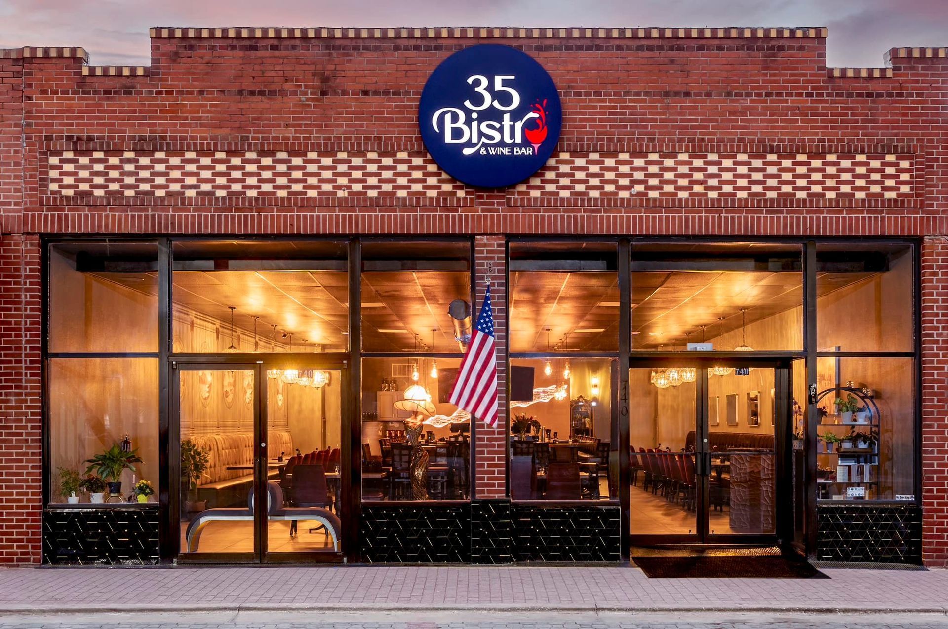 35 Bistro & Wine Bar Exterior