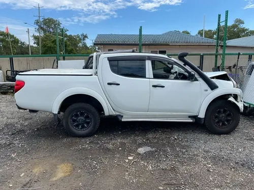 Mitsubishi Triton — Willawong, QLD — National Wreckers
