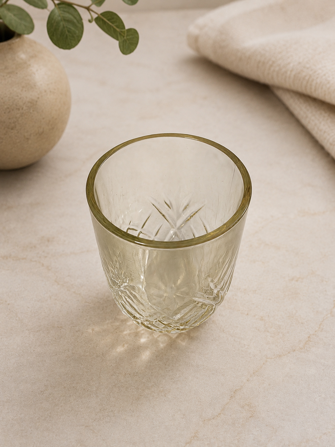 Glazen Drinkglas – Amberkleurig Design