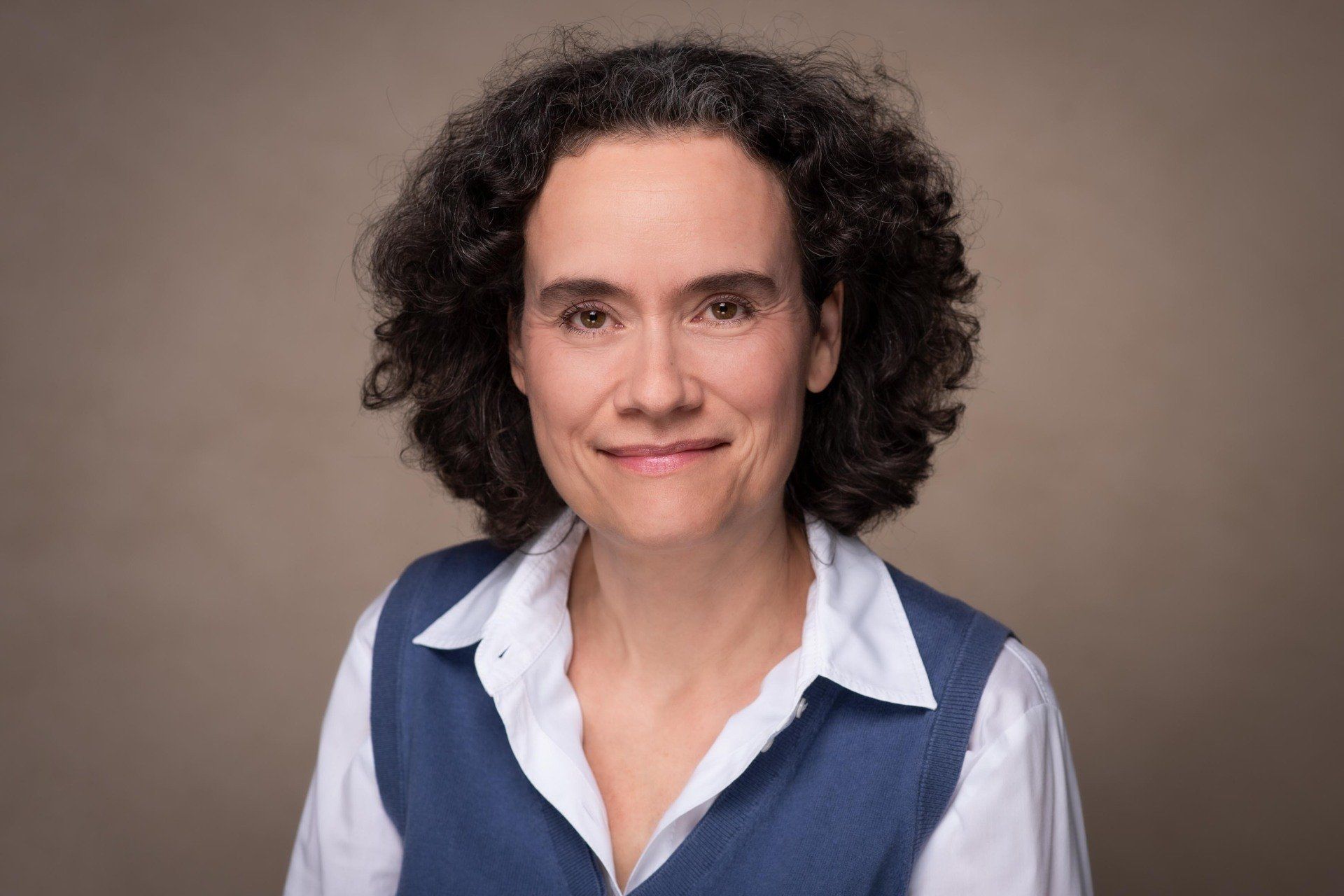 Dr. Evelyn Gabrys