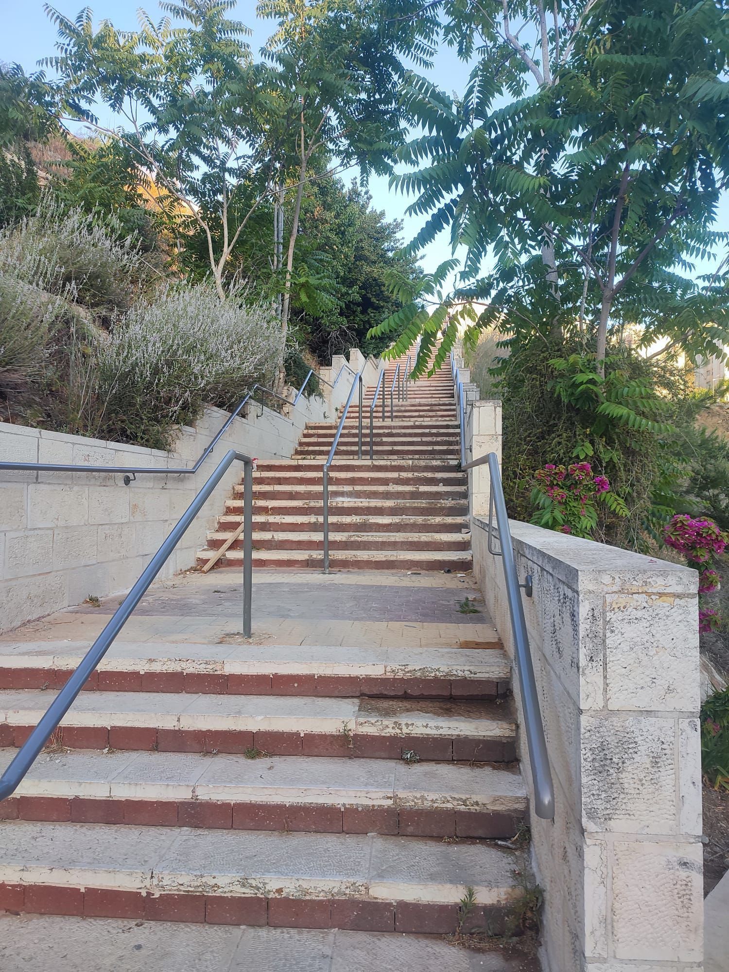 מאחזי יד