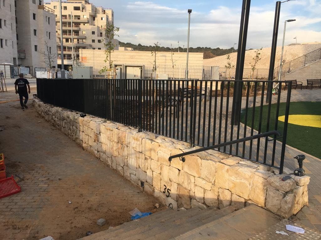 מאחזי יד